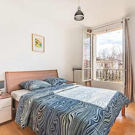 Apartment Parisian Paradise Beautiful